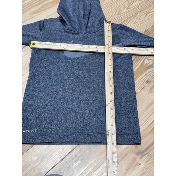 Nike Air Dri Fit Grey Hoodie Pull Over Swoosh Logo Boys Size 6 (5-6 Years) - Picture 3 of 4